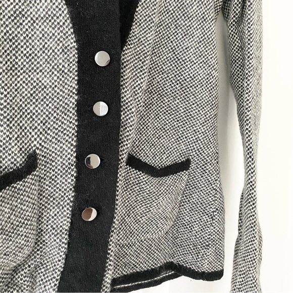 Banana Republic Wool and Cashmere Collared Cardigan - Picture 2 of 4